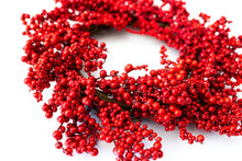 Load image into Gallery viewer, Red Berries Wreath
