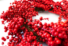 Load image into Gallery viewer, Red Berries Wreath
